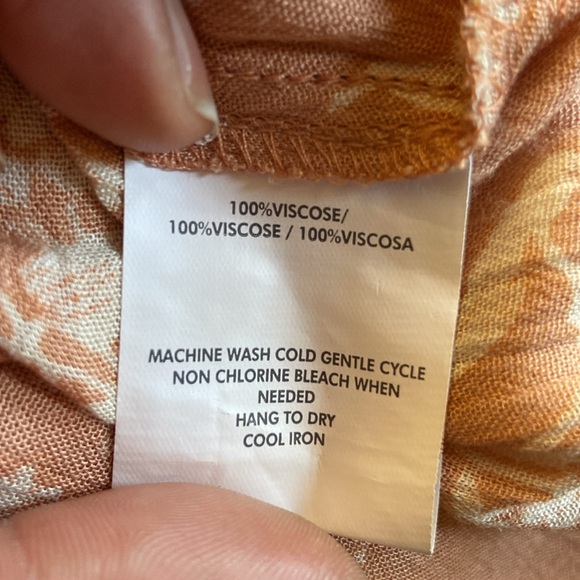 ⭐️O'Neill Kinsey Dress Cafe Creme Floral Off shoulder Dress size medium - Picture 9 of 10